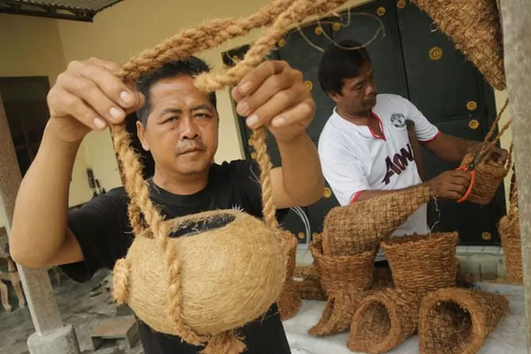 anyaman dari sabut kelapa